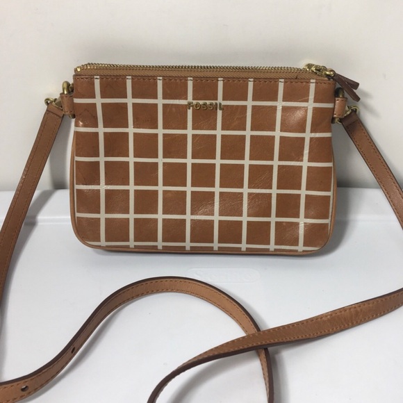 Fossil tan and white checkered leather crossbody bag. - Picture 2 of 14